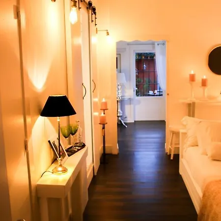 Garden House Homestay *
